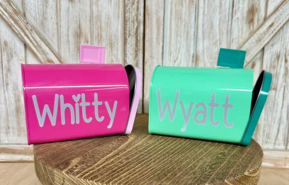 Personalized Valentine’s Mailbox