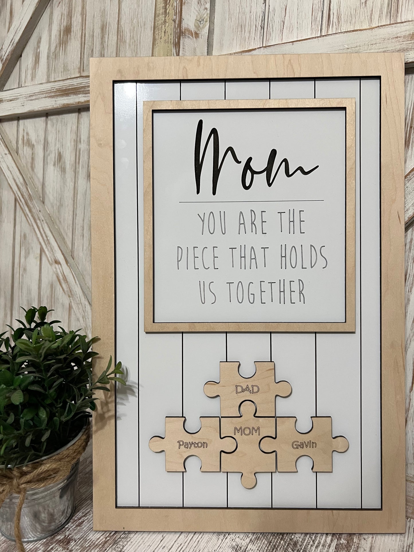 Personalized MOM Puzzle Piece Sign